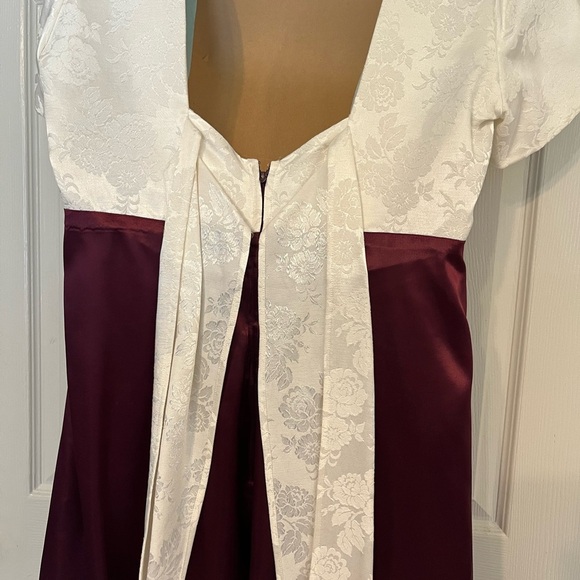 Vintage Elegant White and Burgundy Women's Formal dress Hand Sewn 16-18 - Picture 3 of 8
